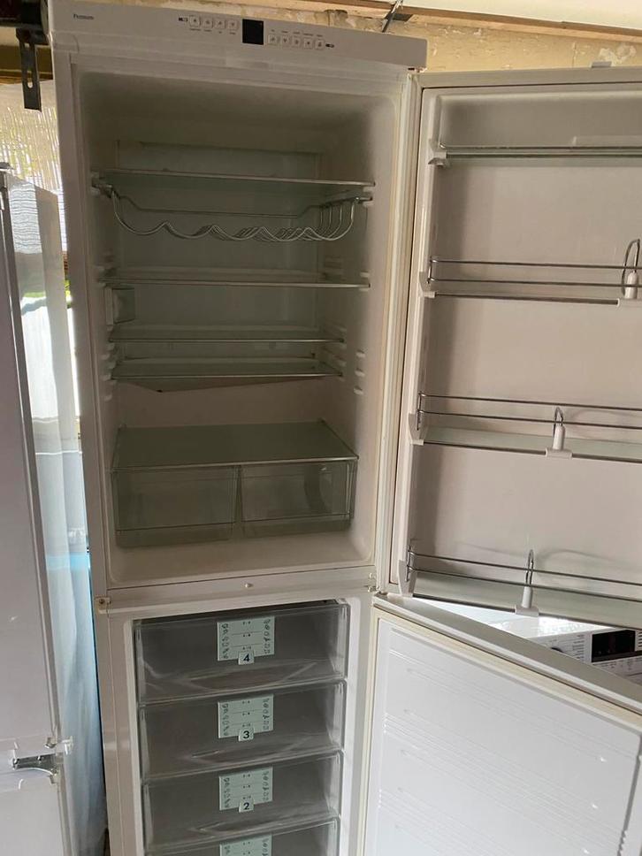 Koelvriescombinatie van Liebherr met 4 vriesladen, Witgoed en Apparatuur, Koelkasten en IJskasten, Gebruikt, Met aparte vriezer