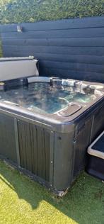 jacuzzi in zeer goede staat, alleen de kap moet vervangen, Ophalen, Gebruikt