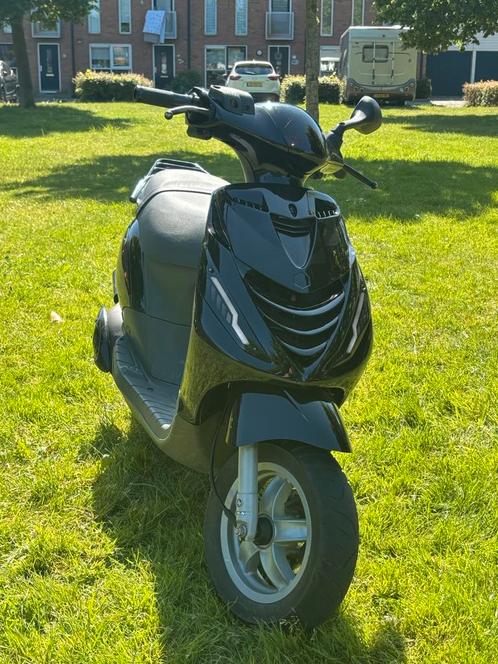 Zip 50cc 2t, Fietsen en Brommers, Scooters | Piaggio, Zo goed als nieuw, Zip, Tweetakt, Ophalen