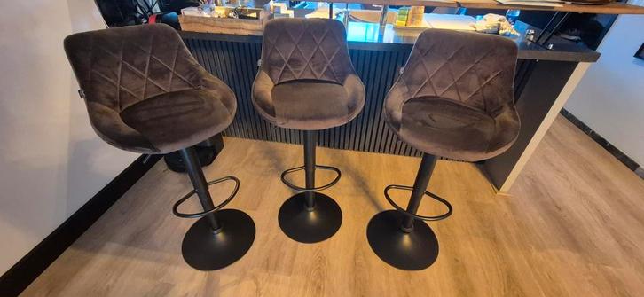 3 in hoogte verstelbare barkrukken - zgan, Huis en Inrichting, Barkrukken, Zo goed als nieuw, 90 cm of meer, 3 krukken, In hoogte verstelbaar