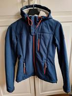 Gevoerde Superdry jas maat 38 blauw/roze, Kleding | Dames, Jassen | Winter, Maat 38/40 (M), Ophalen of Verzenden, Zo goed als nieuw