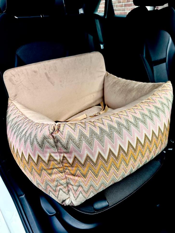 Auto stoel voor hondjes, Dieren en Toebehoren, Hondenmanden, Nieuw, Ophalen of Verzenden