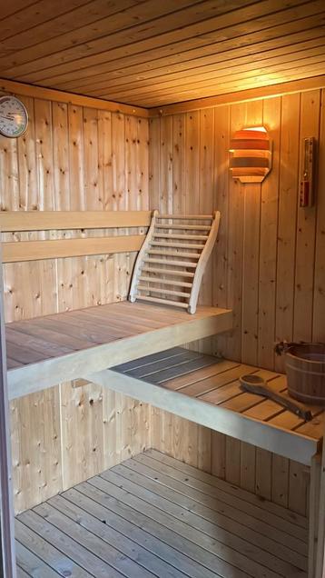 Mooie complete Finse sauna, met toebehoren  beschikbaar voor biedingen