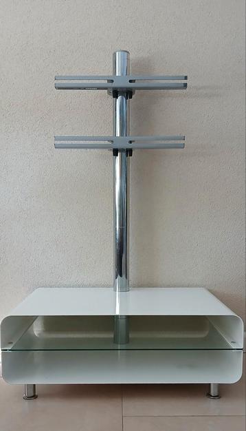 Moderne TV standaard met glazen plank beschikbaar voor biedingen