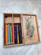 Hout doos met potloden en pennen, Ophalen of Verzenden, Zo goed als nieuw, Potlood of Stift