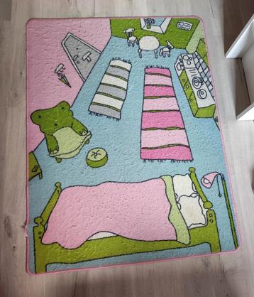 Leuk vloerkleed voor meiden slaapkamer beschikbaar voor biedingen