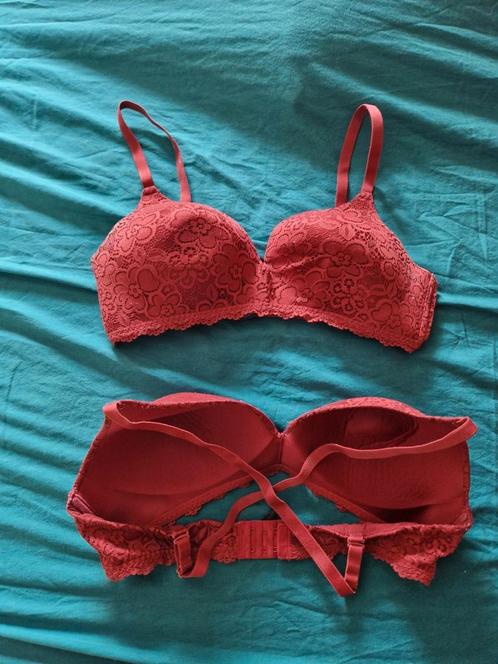3 voorgevormde Hema bhs met kant 85B, Kleding | Dames, Ondergoed en Lingerie, BH, Rood, Ophalen of Verzenden