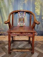 Klassieke chinese stoel met ornamenten, Ophalen