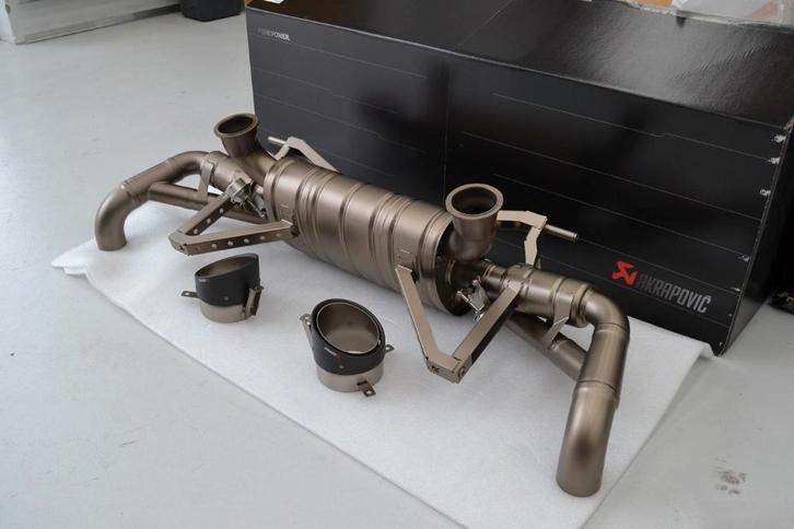 Akrapovic Slip-On Line uitlaat - Audi R8 5.2 09-18, Auto diversen, Tuning en Styling, Ophalen of Verzenden