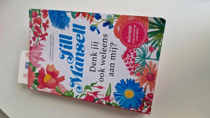 Jill Mansell - Denk jij ook weleens aan mij? +gratis extra b, Boeken, Romans, Gelezen, Nederland, Ophalen of Verzenden