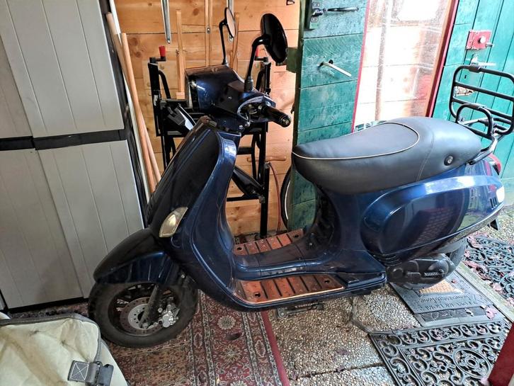 AGM Scooter 50cc - Bouwjaar 2014, Fietsen en Brommers, Scooters | Yamaha, Gebruikt, Overige modellen, Maximaal 45 km/u, Benzine
