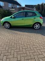 Te koop mooie Groene Mazda 2 1.3 touring rijd super goed, Auto's, Mazda, 750 kg, 4 cilinders, Dealer onderhouden, Euro 4