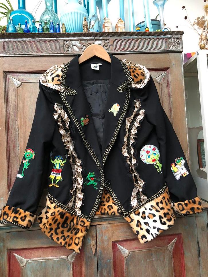 Oeteldonk carnaval dames kolbert + emblemen mt. 40, z.g.a.n., Kleding | Dames, Carnavalskleding en Feestkleding, Zo goed als nieuw