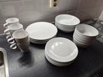 Wit IKEA serviesset + glazen, Ophalen, Zo goed als nieuw, Effen, Aardewerk