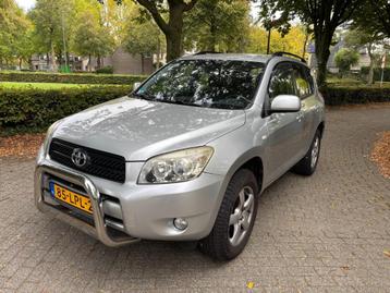 Dealeronderhouden Toyota Rav4 - Airco/CruiseControl/Trekhaak beschikbaar voor biedingen