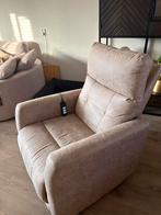 Relax fauteuil met sta op functie, zandkleur, 3 maanden oud, Huis en Inrichting, Fauteuils, Ophalen, Zo goed als nieuw, 75 tot 100 cm