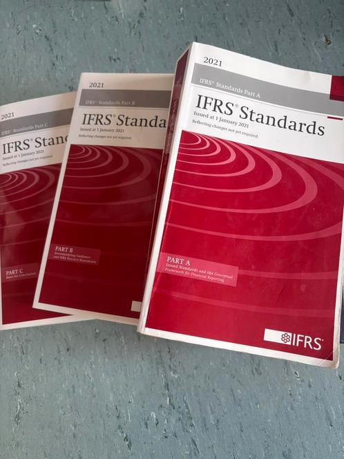 IFRS Standards 2021-Complete A/B/C Set (Official Red Book), Boeken, Studieboeken en Cursussen, Zo goed als nieuw, WO, Gamma, Ophalen
