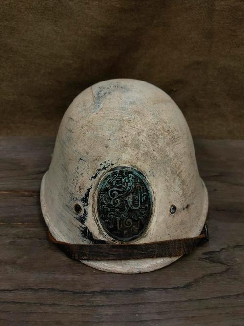 WO2 Nederlandse helm met wintercamo en leeuwplaat, Verzamelen, Militaria | Tweede Wereldoorlog, Helm of Baret, Nederland, Ophalen of Verzenden