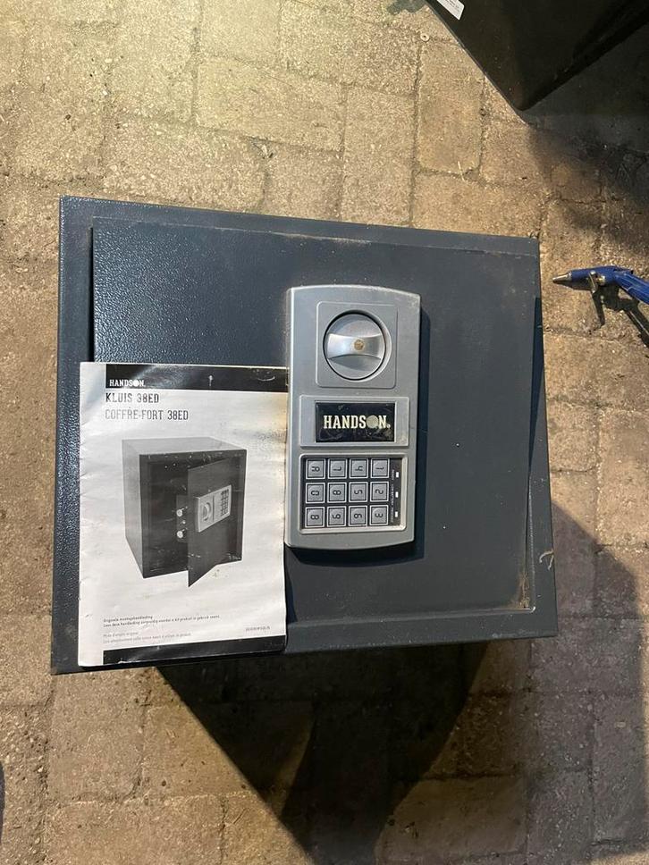 Handson 38ED electronisch vergrendelde kluis., Caravans en Kamperen, Camper-accessoires, Zo goed als nieuw, Ophalen of Verzenden