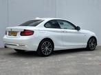 BMW 2-serie Coupé 218i Executive Sport Line Business / Auto, 65 €/maand, Gebruikt, 4 stoelen, Wit