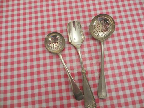 oude lepels/vintage/brocante/suiker strooier, Antiek en Kunst, Antiek | Bestek, Ophalen of Verzenden