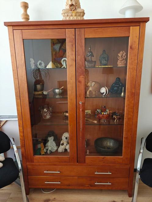 Mooie massief houten vitrinekast, Huis en Inrichting, Kasten | Vitrinekasten, Zo goed als nieuw, 150 tot 200 cm, 100 tot 150 cm