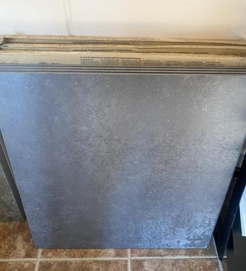 ruim 4m2 vloertegels Keraben 60x60cm. beschikbaar voor biedingen