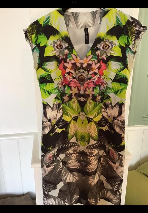 Marc Cain jurk met bloemen en bladeren zomerjurk MarcCain N3, Kleding | Dames, Jurken, Maat 38/40 (M), Ophalen of Verzenden