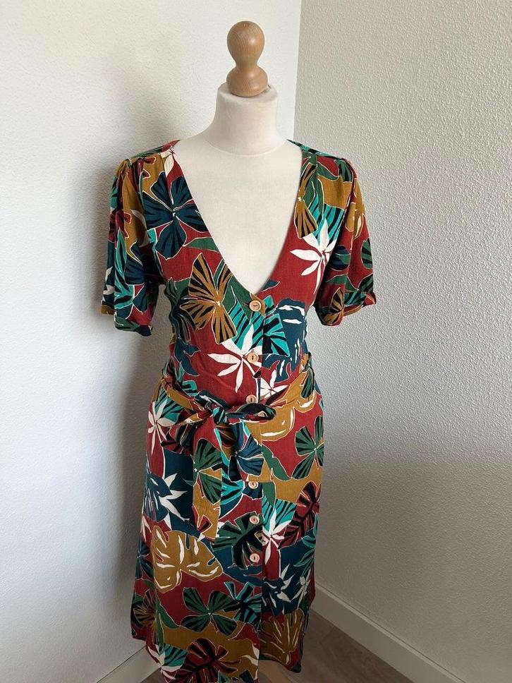 King Louie maat 42 rode tropische jurk linnen 2091, Kleding | Dames, Jurken, Zo goed als nieuw, Maat 42/44 (L), Rood, Knielengte