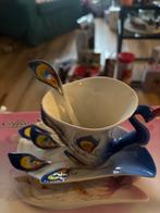 Prachtig Pauwen Koffiekopje met Schotel en Lepel, Ophalen of Verzenden, Zo goed als nieuw, Overige stijlen, Kop(pen) en/of Schotel(s)