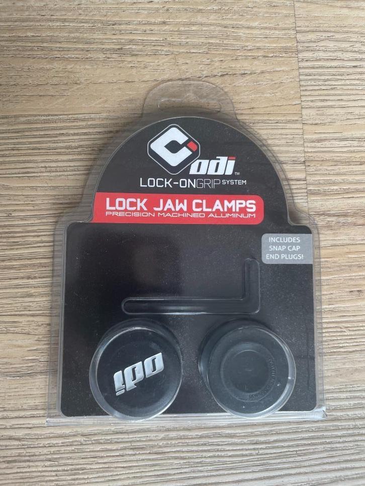 ODI Lock Jaw Clamps met snap cap einddoppen nieuw, Fietsen en Brommers, Fietsonderdelen, Nieuw, Stuur, Ophalen