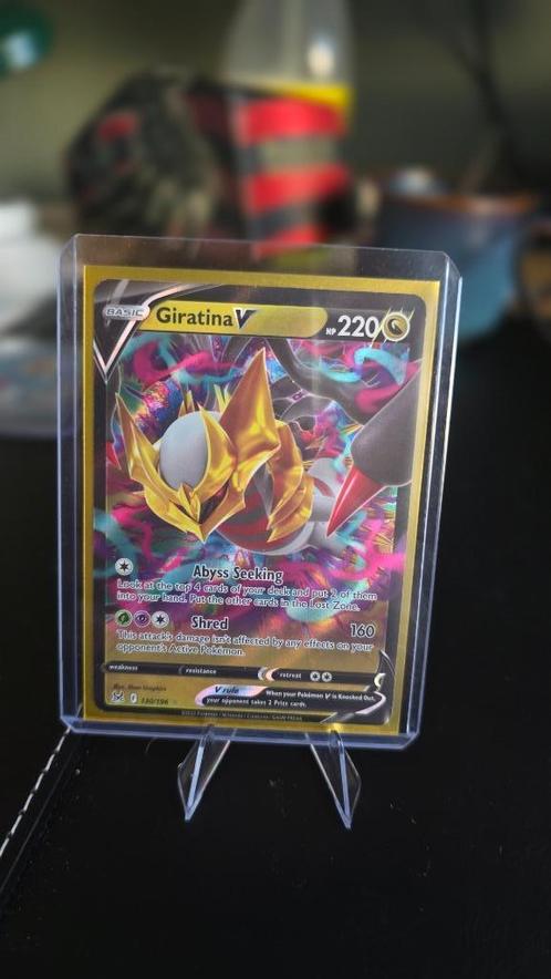 Giratina V (LOR 130), Hobby en Vrije tijd, Verzamelkaartspellen | Pokémon, Nieuw, Losse kaart, Ophalen of Verzenden