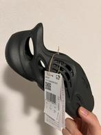 Yeezy foam RNR onyx 33, Ophalen, Yeezy, Nieuw, Jongen of Meisje