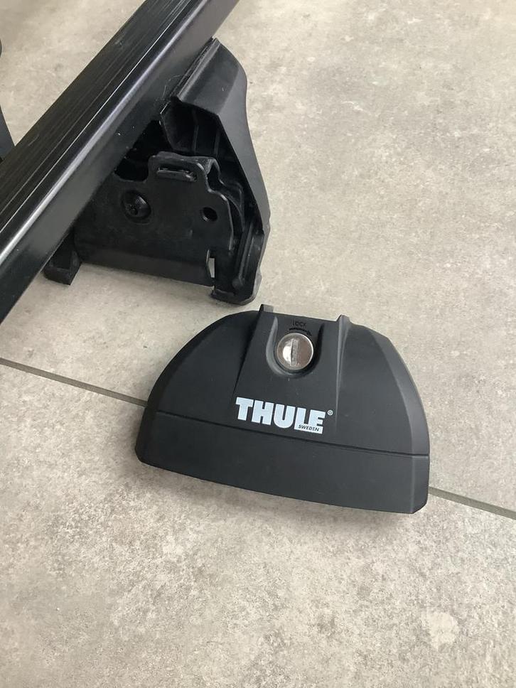 Thule Dakdragers Rapid System 753 + Kit 4055, Auto diversen, Dakdragers, Zo goed als nieuw, Ophalen of Verzenden