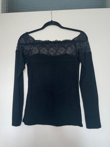 zwarte fijn gebreide rib longsleeve top met kant lace mt M beschikbaar voor biedingen