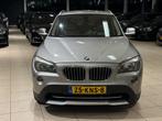 BMW X1 XDrive28i Executive|ORIG-NL|AUTOMAAT|LEDER|NAVI, Auto's, Euro 5, Gebruikt, Beige, 2000 kg