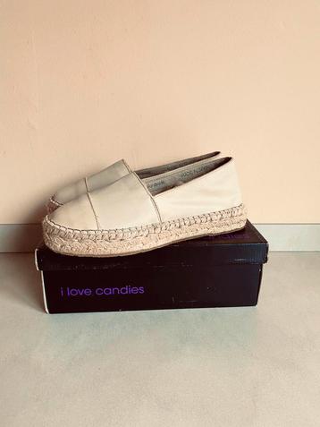 ILC ESPADRILLES MT: 42 Nieuw  beschikbaar voor biedingen
