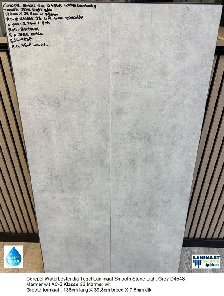 Waterbestendig Grote Tegel Laminaat Light Grey €16,95p/m2, Huis en Inrichting, Stoffering | Vloerbedekking, Nieuw, Laminaat, Grijs