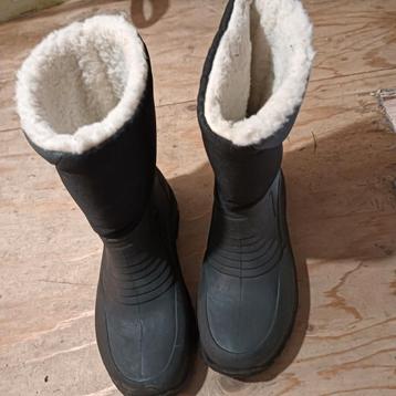 Snowboots/ warme laarzen maat 39/40 beschikbaar voor biedingen