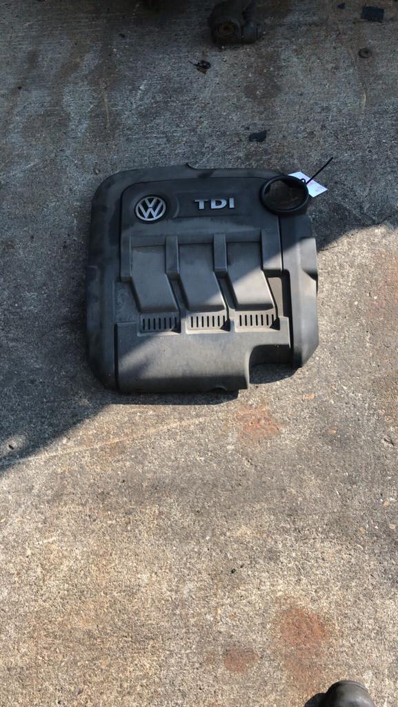 Motorafdekplaat Vw polo 1.2 TDI in nette staat 2010 €30-, Auto-onderdelen, Motor en Toebehoren, Volkswagen, Gebruikt, Ophalen of Verzenden