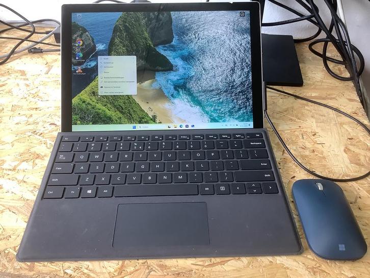 Microsoft Surface Pro, Computers en Software, Windows Laptops, Zo goed als nieuw, 12 inch, SSD, 2 tot 3 Ghz, 8 GB, Ophalen of Verzenden