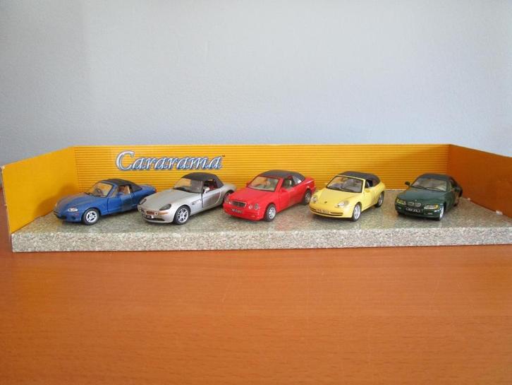 Auto Showroom met 5 modellen,  schaal 1:43, Hobby en Vrije tijd, Modelauto's | 1:43, Zo goed als nieuw, Auto, Overige merken, Ophalen