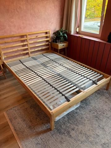IKEA Tarva bedframe 140x200 en Lönset lattenbodems - afbeelding 1