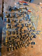 Partij knelkoppelingen gebruikt en verschillende kranen, Ophalen of Verzenden, Zo goed als nieuw, Koper, Kraan