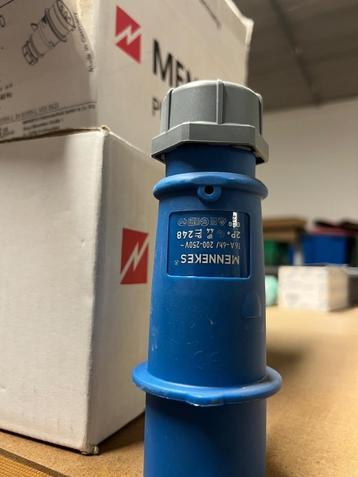 Mennekes stekker 230 volt 16 A beschikbaar voor biedingen