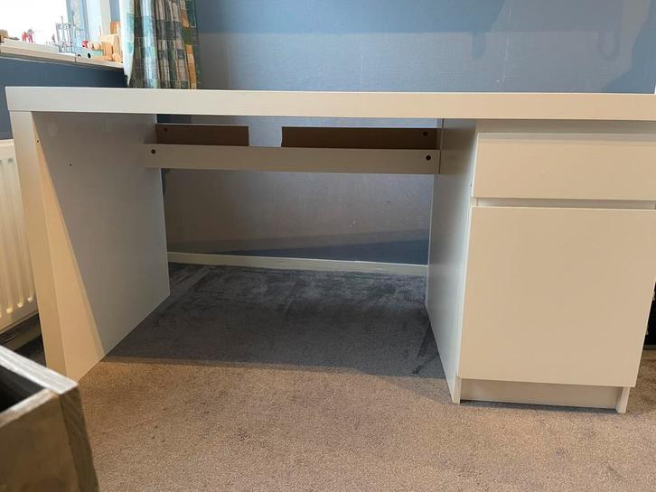 Bureau wit (Ikea Malm), Huis en Inrichting, Bureaus, Gebruikt, Bureau, Ophalen