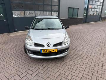 Renault Clio 1.2 16V 55KW 3-DRS E4 2007 Grijs airco beschikbaar voor biedingen