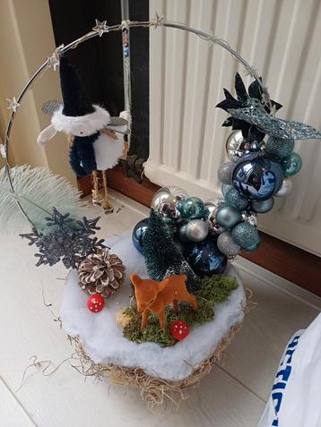 Kerstdecoratie met lichtjes en hert beschikbaar voor biedingen