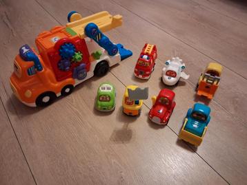 Toet Toet wagen en 7 auto's beschikbaar voor biedingen
