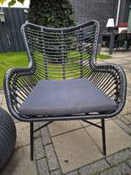 Tuinstoel met kussen - klein brandgaatje, Tuin en Terras, Ophalen, Gebruikt, Kunststof
